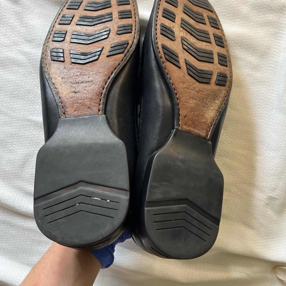 Salvatore Ferragamo Black Leather Slip-On Loafers - Picture 14 of 15